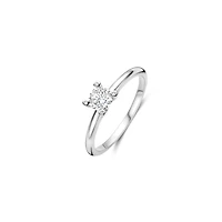 Solitaire Elegance Silver Ring