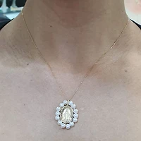 Virgen Milagrosa Pearl Frame Pendant