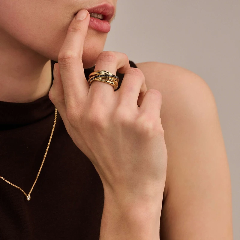 Black Crossover Wide Ring