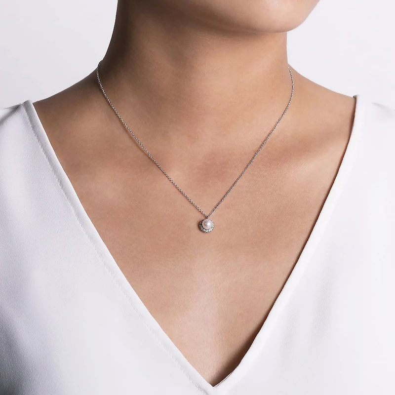 Pearl Diamond Halo Necklace