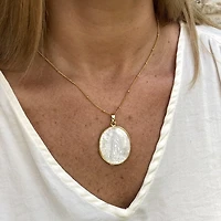 Virgen Milagrosa Mother Pearl 40MM Pendant