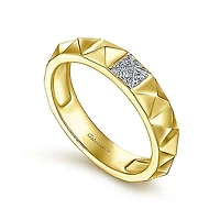 Pave Pyramind Diamond Ring