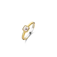 Glowing Quartz Ring