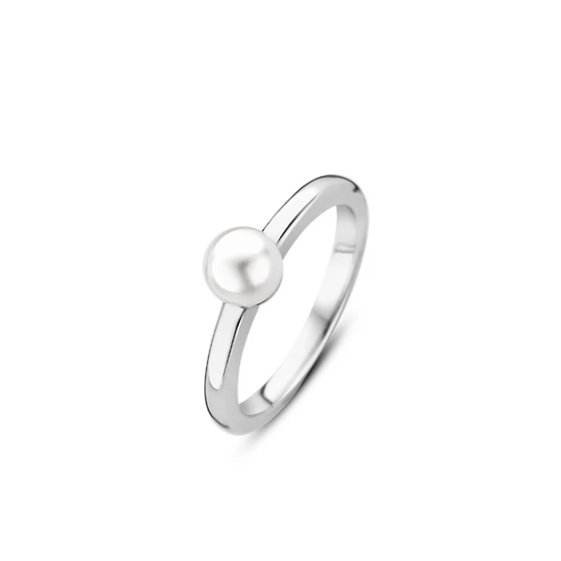Captivating Pearl Ring