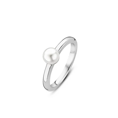 Captivating Pearl Ring