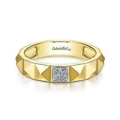 Pave Pyramind Diamond Ring