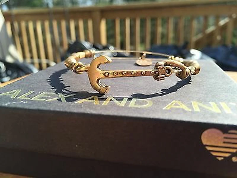 Anchor Bracelet