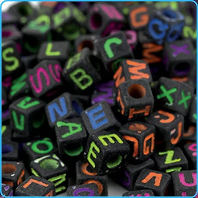 Pqt 100 perles cubes alphabet noirs fluorescents uv