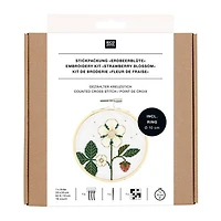 Kit broderie point de croix - fleur de fraise