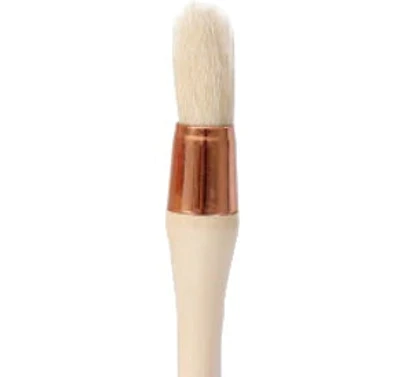 Paintbrush with hog bristles