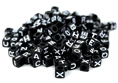 Pqt 300 perles cubes alphabet noirs 7mm