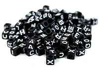 Pqt 300 perles cubes alphabet noirs 7mm