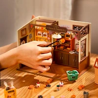 DIY Mini House - Becka's Baking House