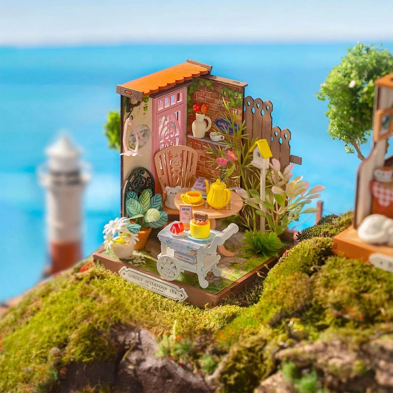 DIY Mini House - The Muse Bookshop