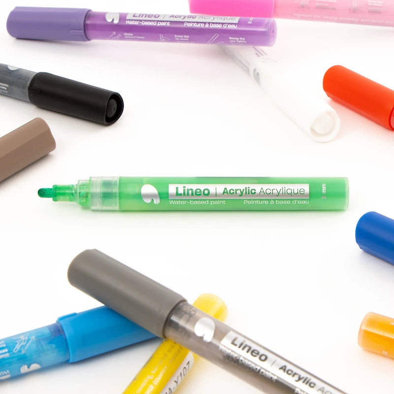 Set of 12 Acrylic Markers