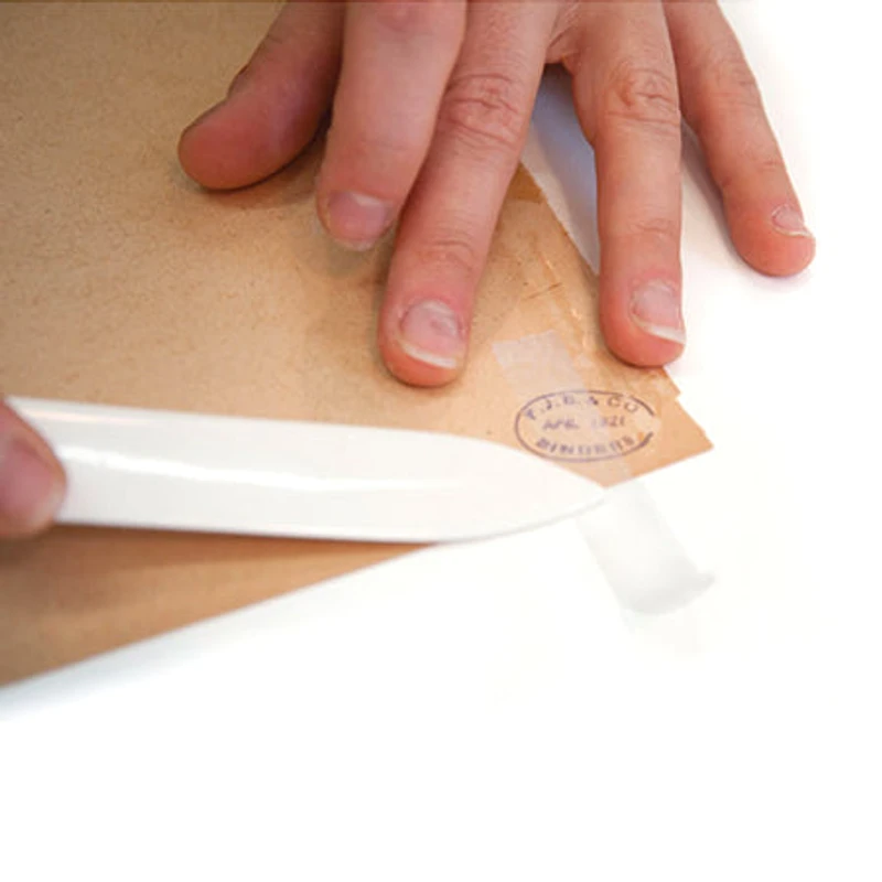 Grand plioir à papier en os