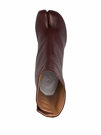 MAISON MARGIELA - Tabi Boots in Maroon