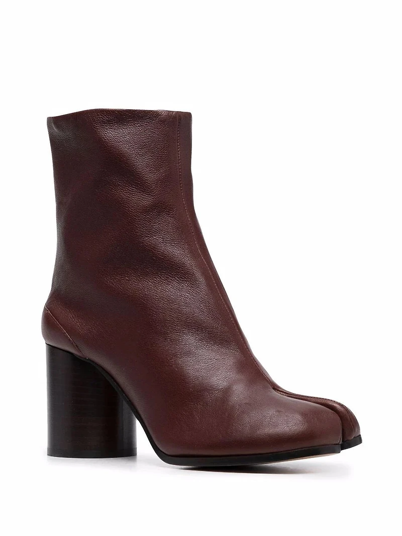 MAISON MARGIELA - Tabi Boots in Maroon