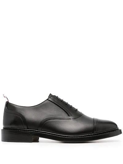 THOM BROWNE - Oxford Cap Toe in Black Calf Leather