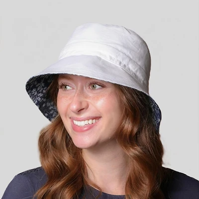 Hats off to Théa!