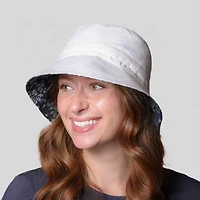 Hats off to Théa!