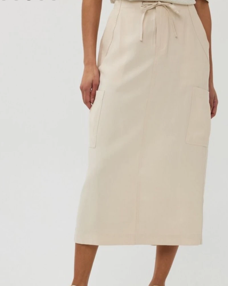 Long skirt by esqualo