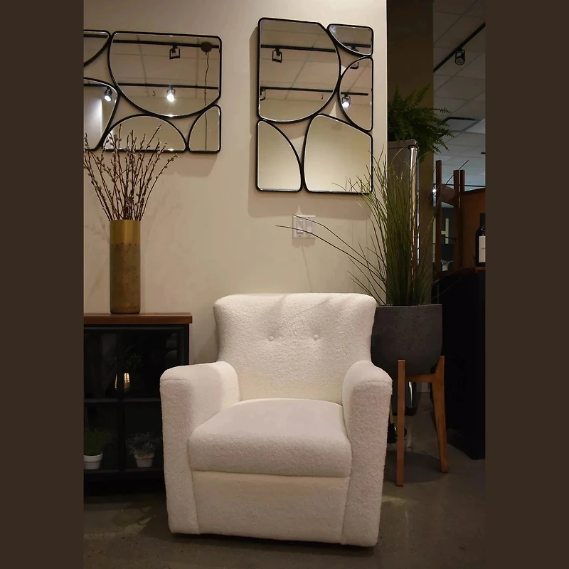 Ysolde Mirror