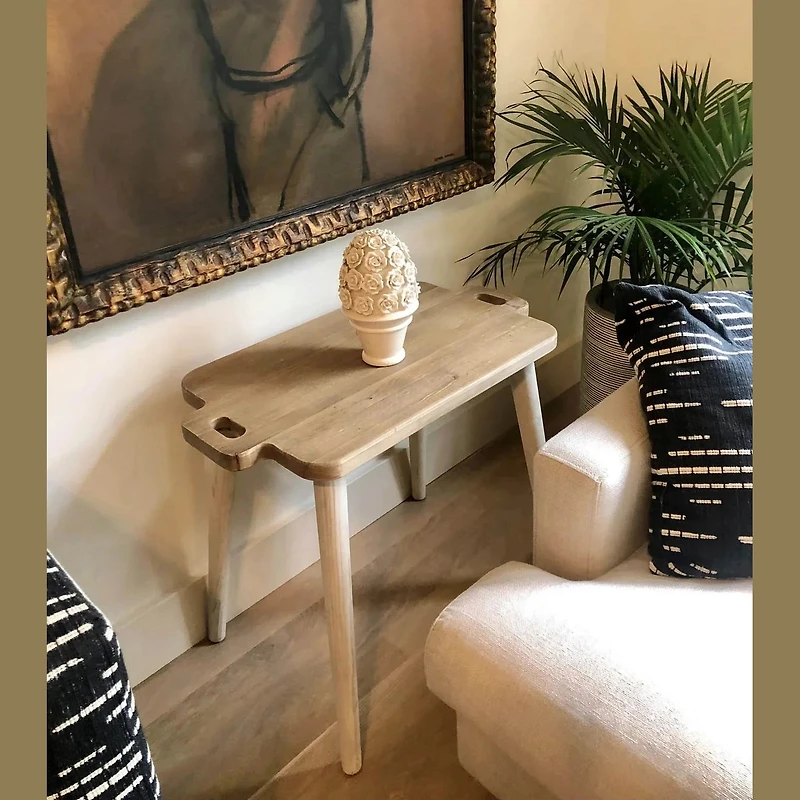 Quelden Side Table