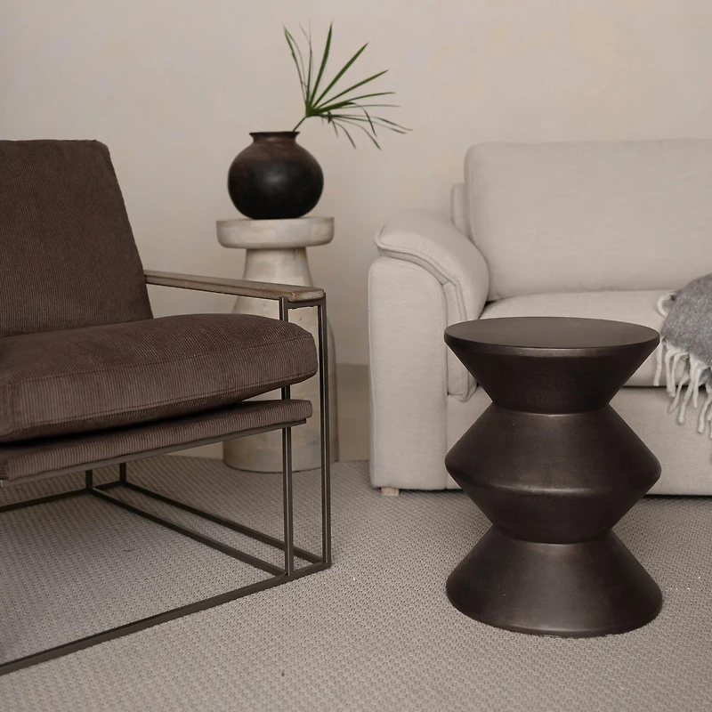 Quelis Club Chair
