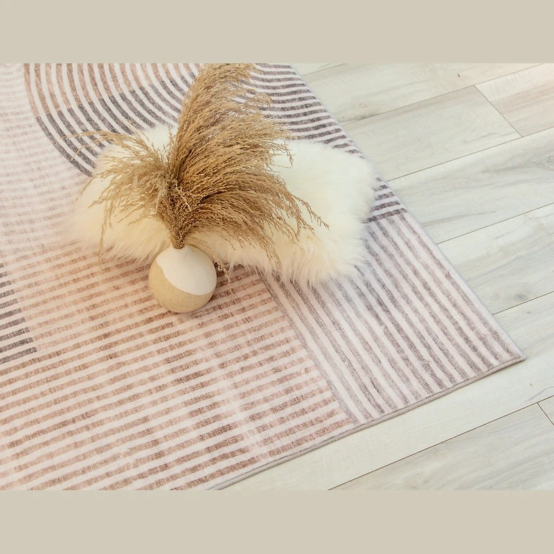 Europa Beige Modern Geometric Area Rug – 7' x 10'