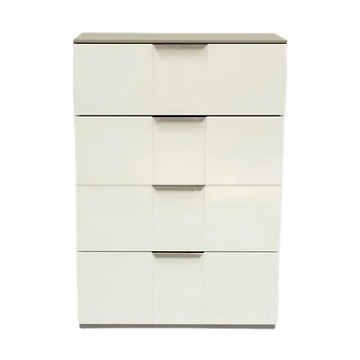 Patricia Chest