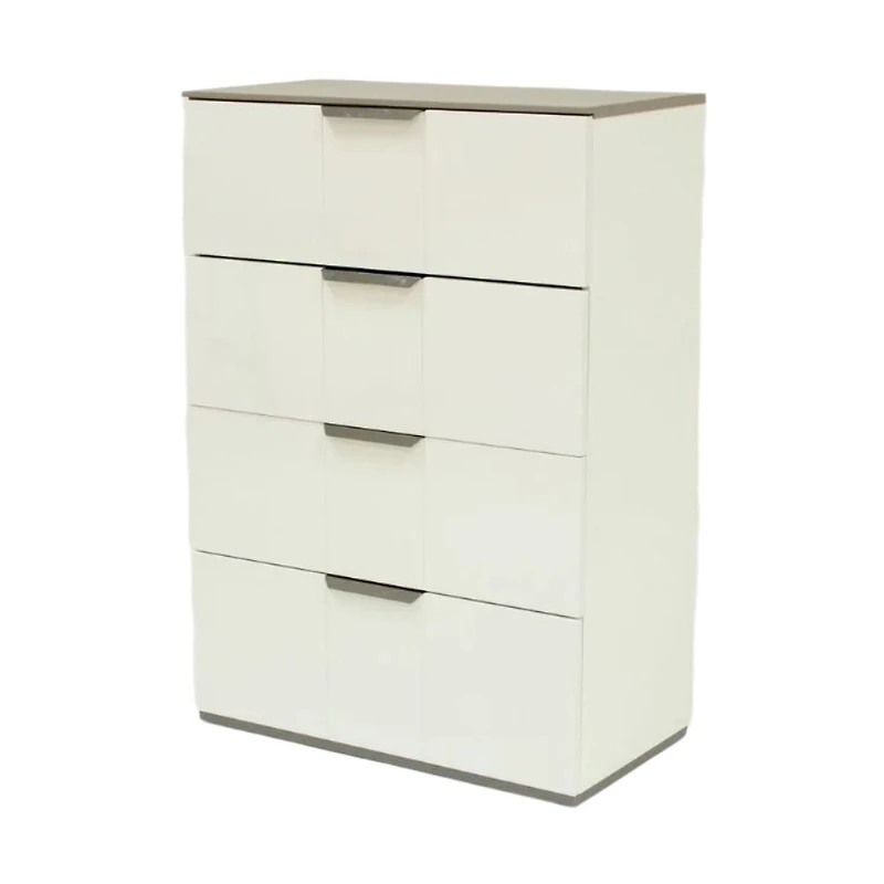 Patricia Chest