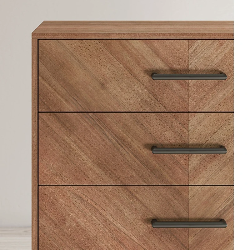 Eloquence Chest