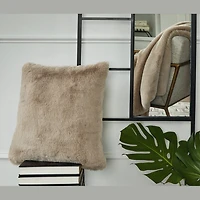 Gariland Pillow