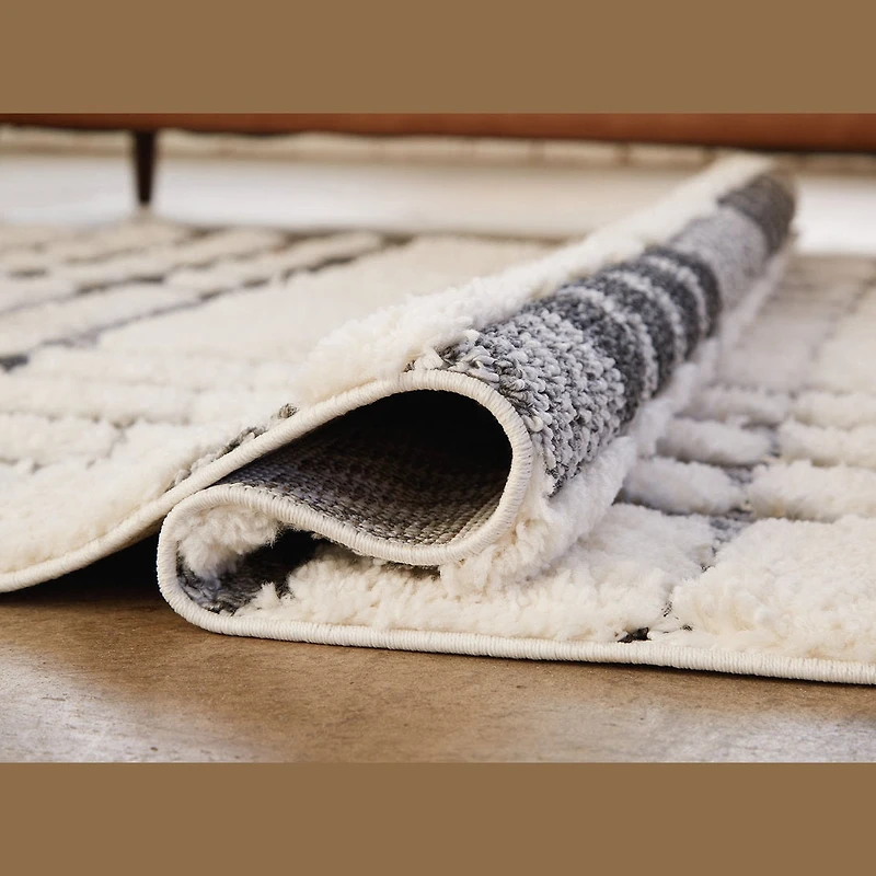 Oladon Medium Rug