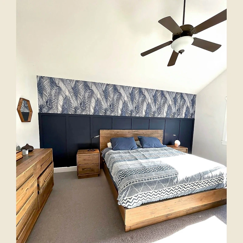 Dovian Queen Bed - Dark Driftwood