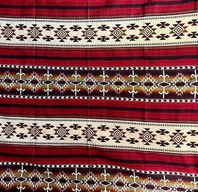 Alpaca Crafted Blanket- Geometric