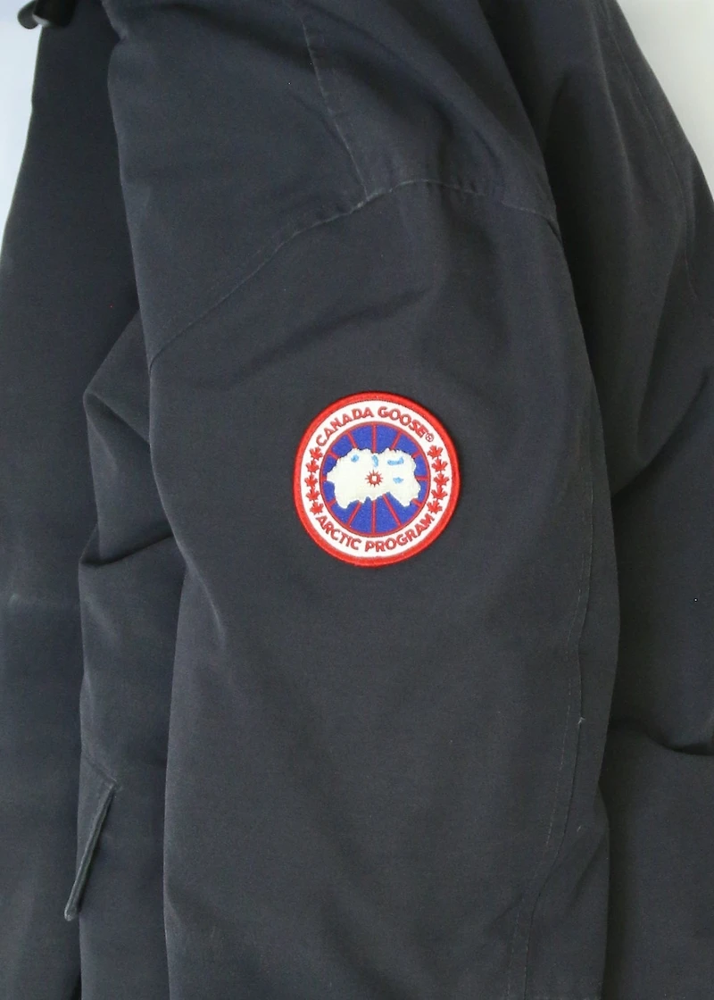 Men's Canada Goose Jacket Size Medium