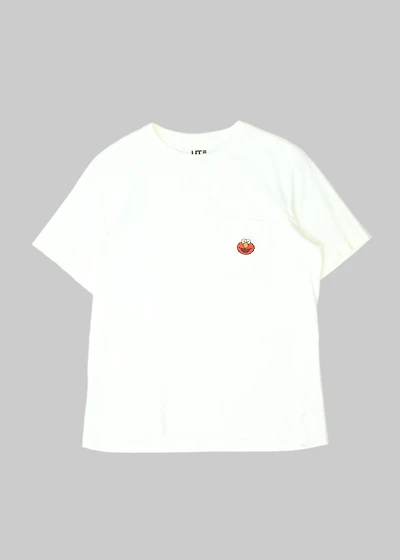 Men's Kaws x Uniqlo x Sesame Street Elmo Pocket T-Shirt Size Large