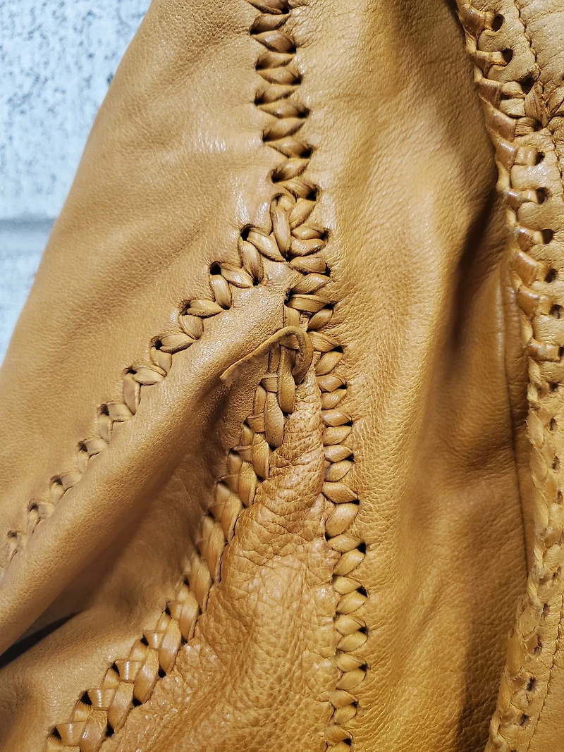 Womens Levi's Custom Genuine Cattle Leather Fits Large