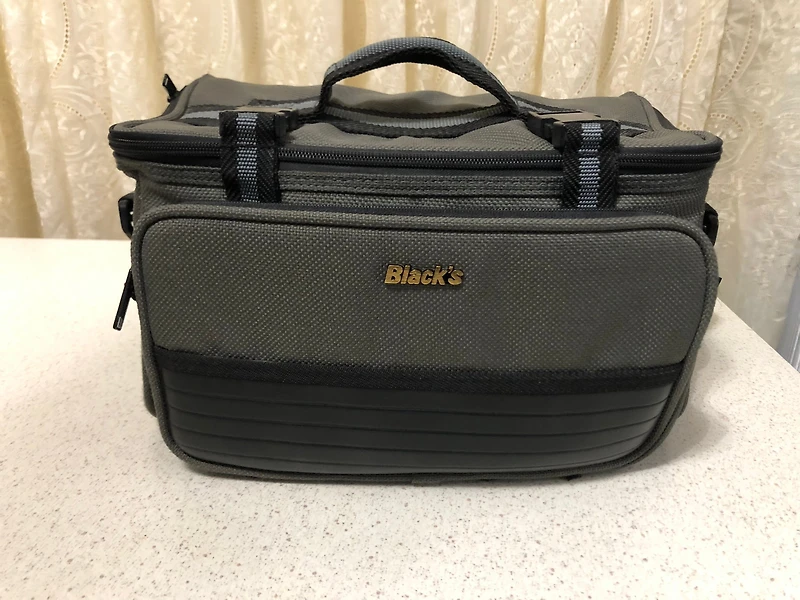 Pentax K1000 35mm SLR Film Camera Kit w/50mm Lens, Pentax Camera Cover, Vivitar 3500 Flash