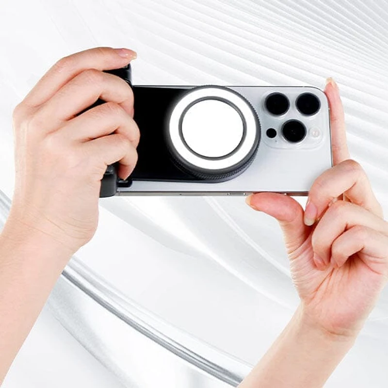 GearWaves 3-in-1 Magnetic Phone Grip & Mini Ring Light (Includes Remote)