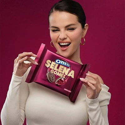 OREO x Selena Gomez Chocolate Sandwich Cookies w/ Cinnamon Creme Filling (303g) Limited Edition