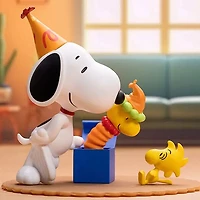 Pop Mart x Peanuts: Snoopy & Woodstock Best Friends Series Figurine Blind Box (1pc)