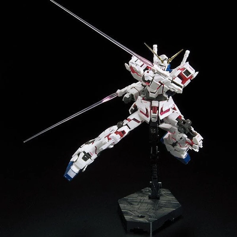 BANDAI Hobby RG #25 RX-0 Unicorn Gundam 1/144 Scale 5" Model Kit