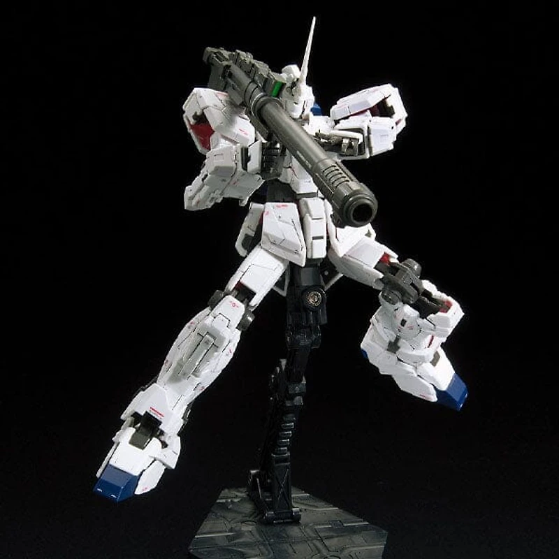 BANDAI Hobby RG #25 RX-0 Unicorn Gundam 1/144 Scale 5" Model Kit