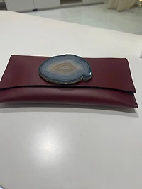 E primium leather clutch