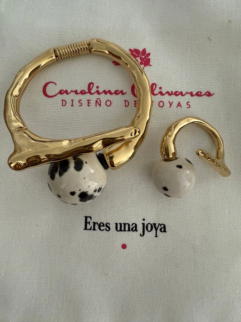 Carolina Olivares coleccion flecha 2pcs
