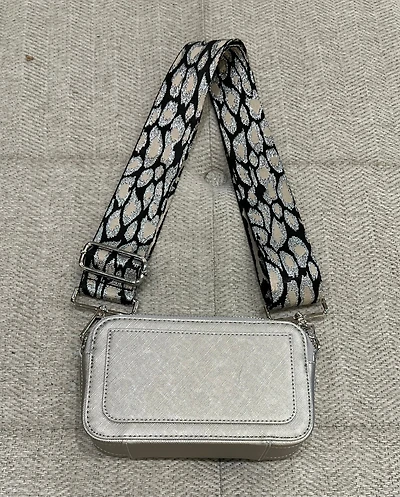 A Metallic crossbody bags