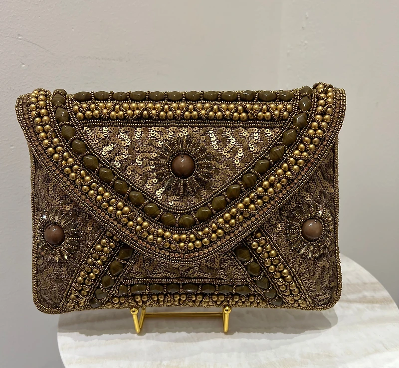 S beaded clutch